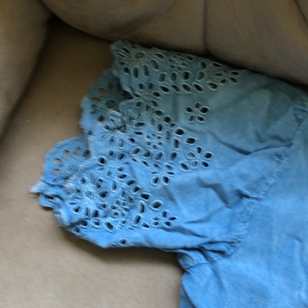 Shirt - Picture 3 of 4